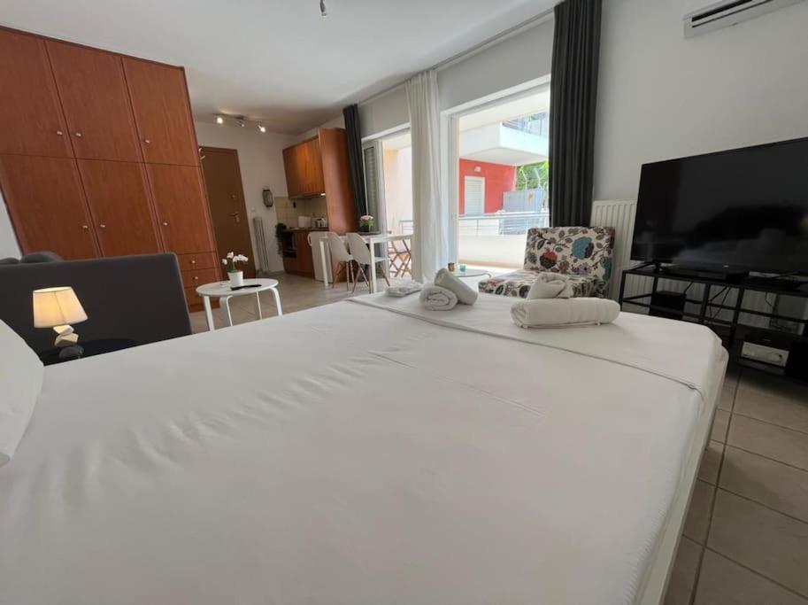 Modern Studio Large Veranda -Metro Station Suggrou Apartment Атина Екстериор снимка