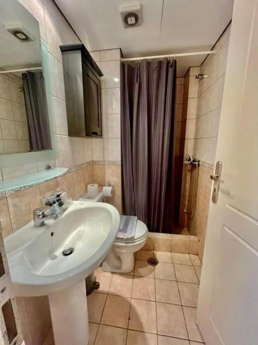 Modern Studio Large Veranda -Metro Station Suggrou Apartment Атина Екстериор снимка